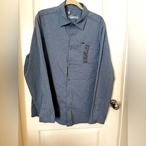 NEW All In Motion Men's Long Sleeve Travel snap Button-Up Shirt Size XL blue